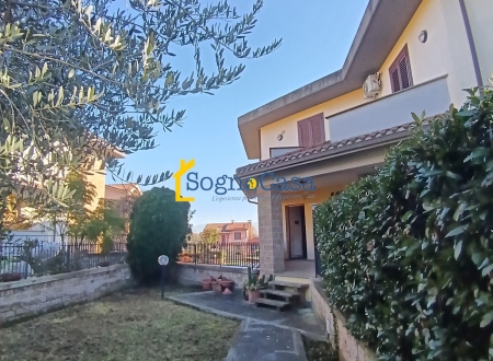 IN VENDITA A CIVITA CASTELLANA