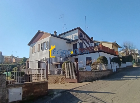 IN VENDITA A CIVITA CASTELLANA