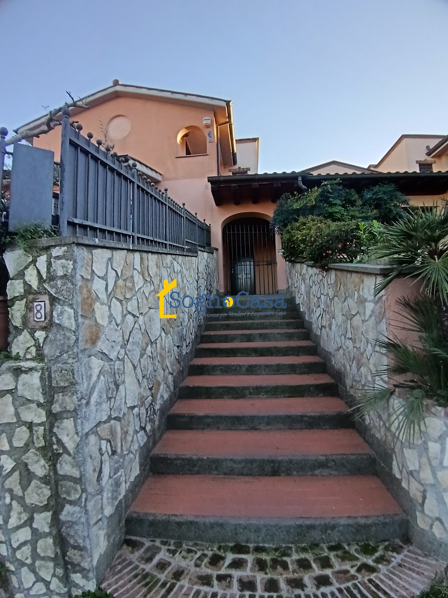 IN VENDITA A RIGNANO FLAMINIO