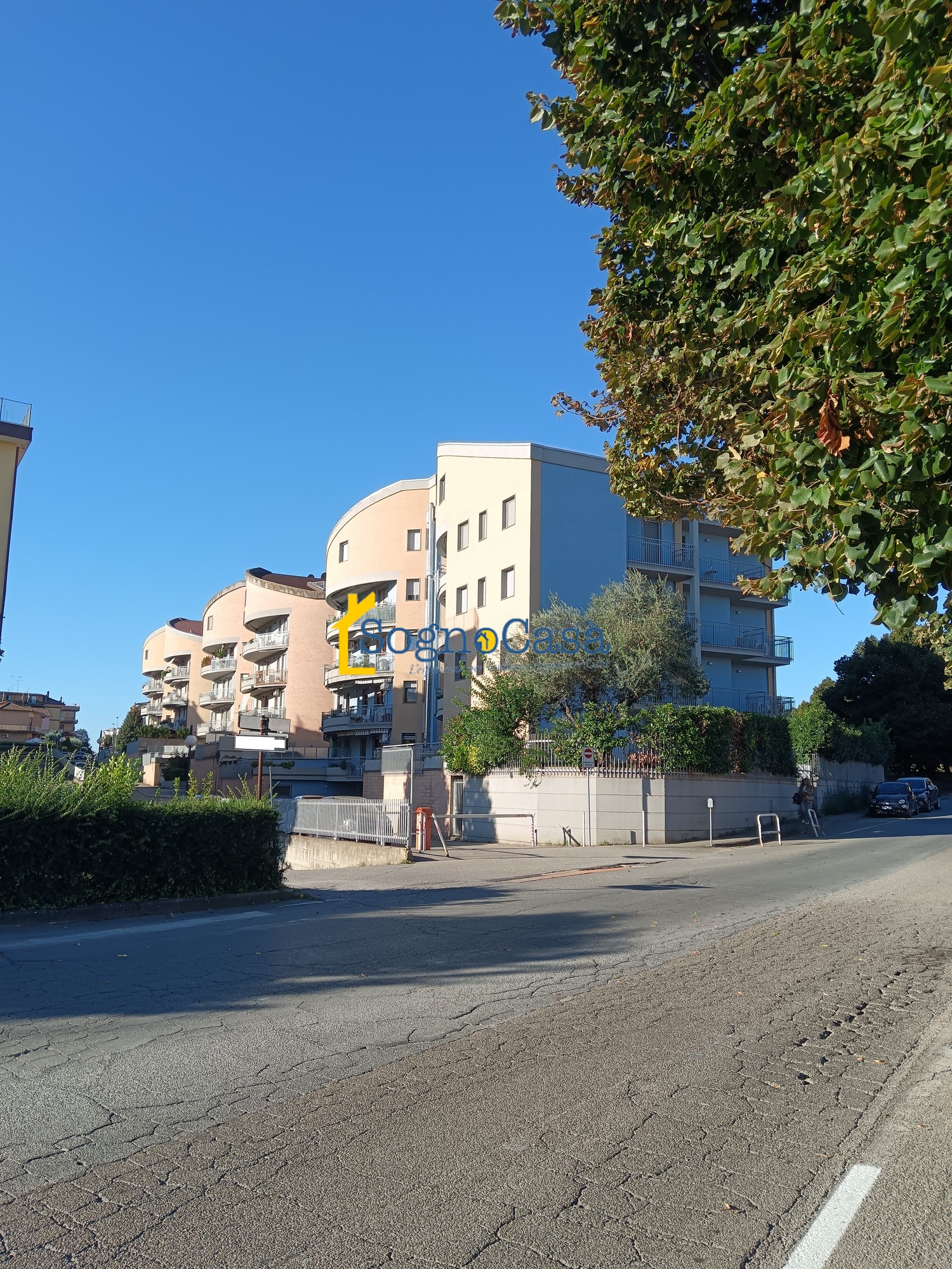 IN VENDITA A CIVITA CASTELLANA